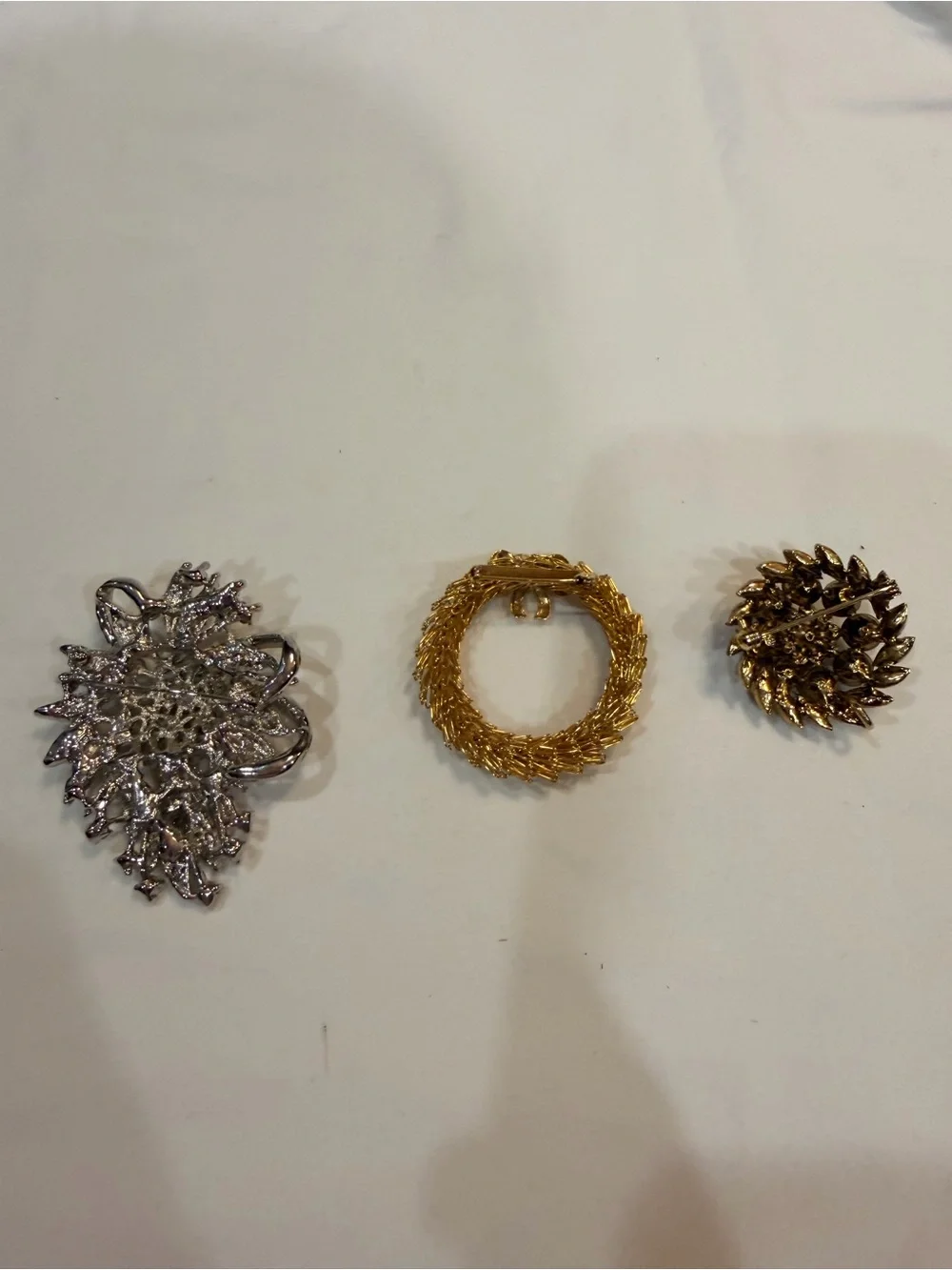 N/A elegant gold